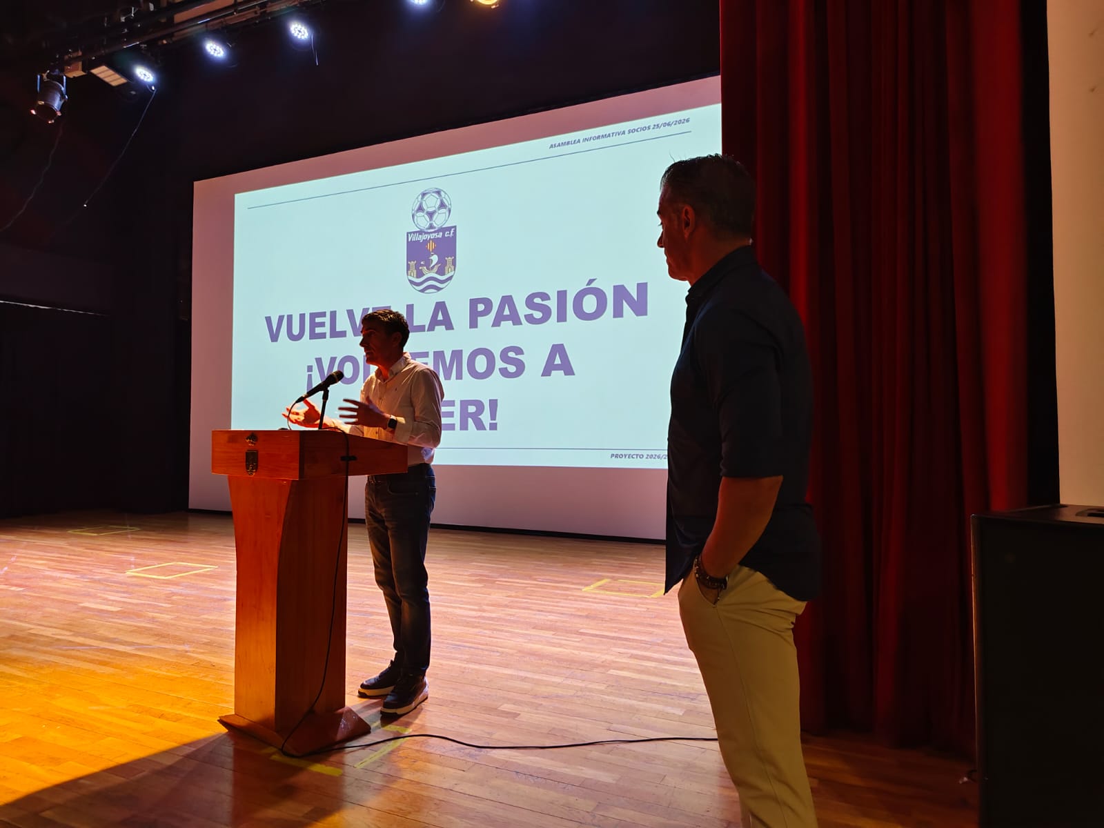 Luis García Plaza vuelve al Villajoyosa C.F. encabezando un proyecto al que se suman conocidos ex jugadores y técnicos vileros Luis García Plaza vuelve al Villajoyosa C.F. encabezando un proyecto al que se suman conocidos ex jugadores y técnicos vileros