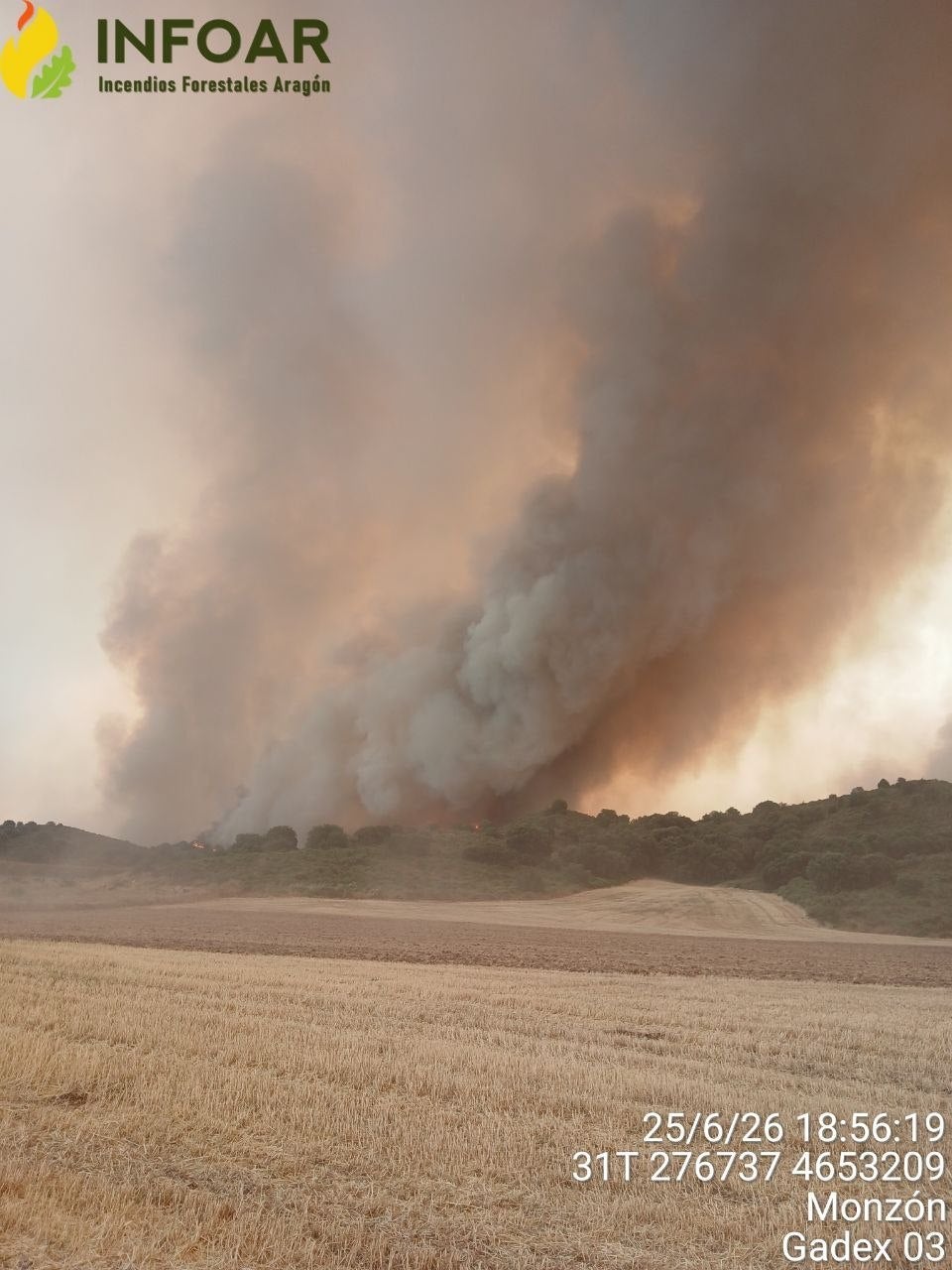 Refuerzan el operativo para controlar el incendio de La Litera Refuerzan el operativo para controlar el incendio de La Litera