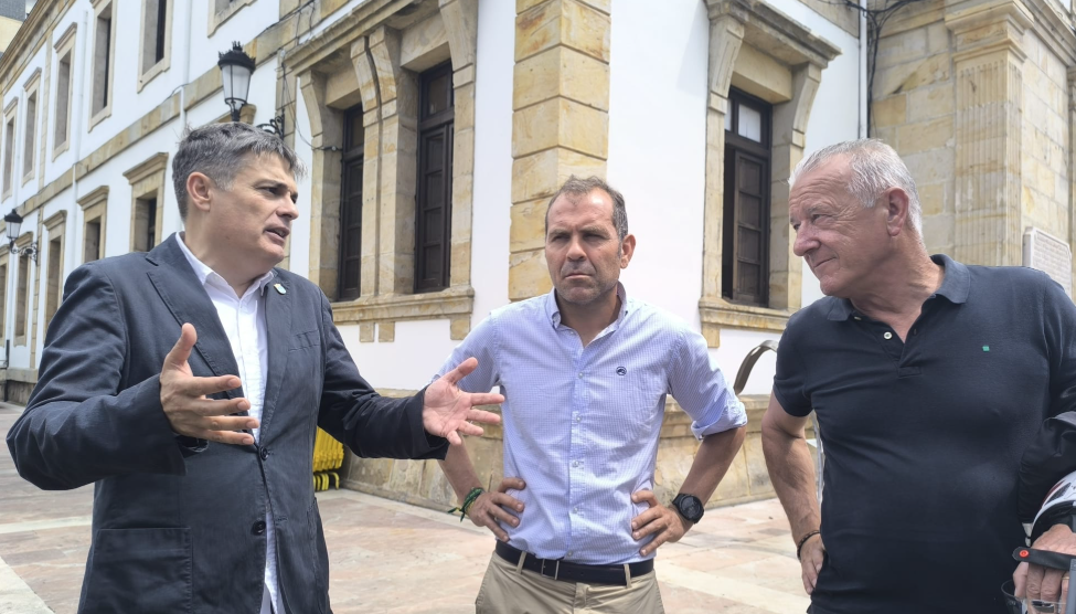 El PP denuncia el “bloqueo” de la izquierda asturiana para estudiar el tren cremallera en el entorno del Parque Nacional de los Picos de Europa El PP denuncia el “bloqueo” de la izquierda asturiana para estudiar el tren cremallera en el entorno del Parque Nacional de los Picos de Europa