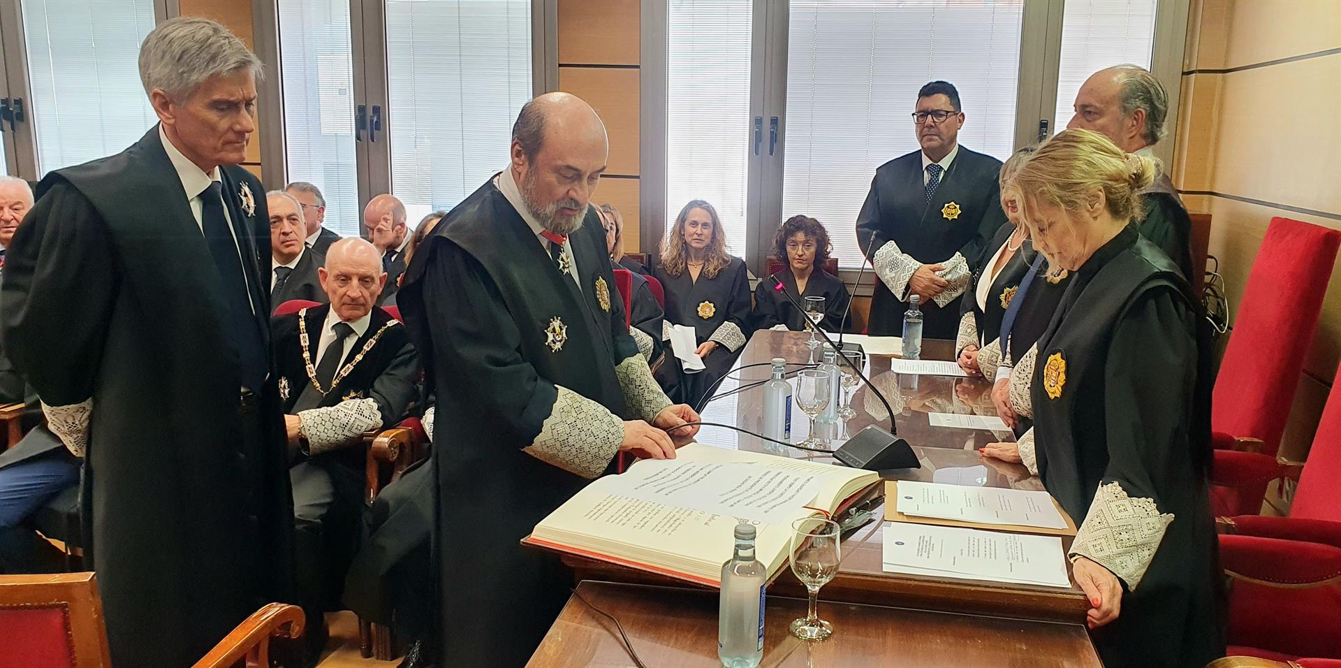 Luis Casero toma las riendas de la Audiencia de Ciudad Real y pide más magistrados ante unos tiempos "disparados" Luis Casero toma las riendas de la Audiencia de Ciudad Real y pide más magistrados ante unos tiempos "disparados"