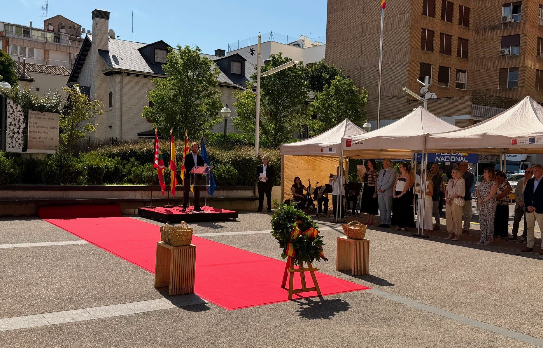 Huesca rinde un año más Homenaje a las Víctimas del Terrorismo Huesca rinde un año más Homenaje a las Víctimas del Terrorismo