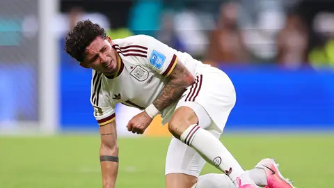 Yeremi Pino se duele por una acción durante el partido Yeremi Pino se duele por una acción durante el partido