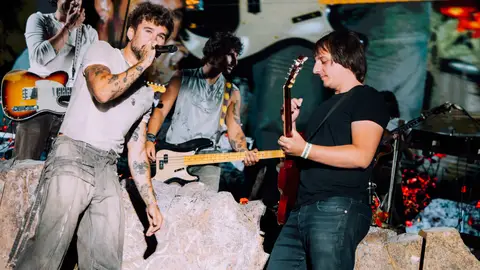 Dani Fernández y Jaime Gandía, en el concierto del Icónica Santalucía Sevilla Fest. Dani Fernández y Jaime Gandía, en el concierto del Icónica Santalucía Sevilla Fest.