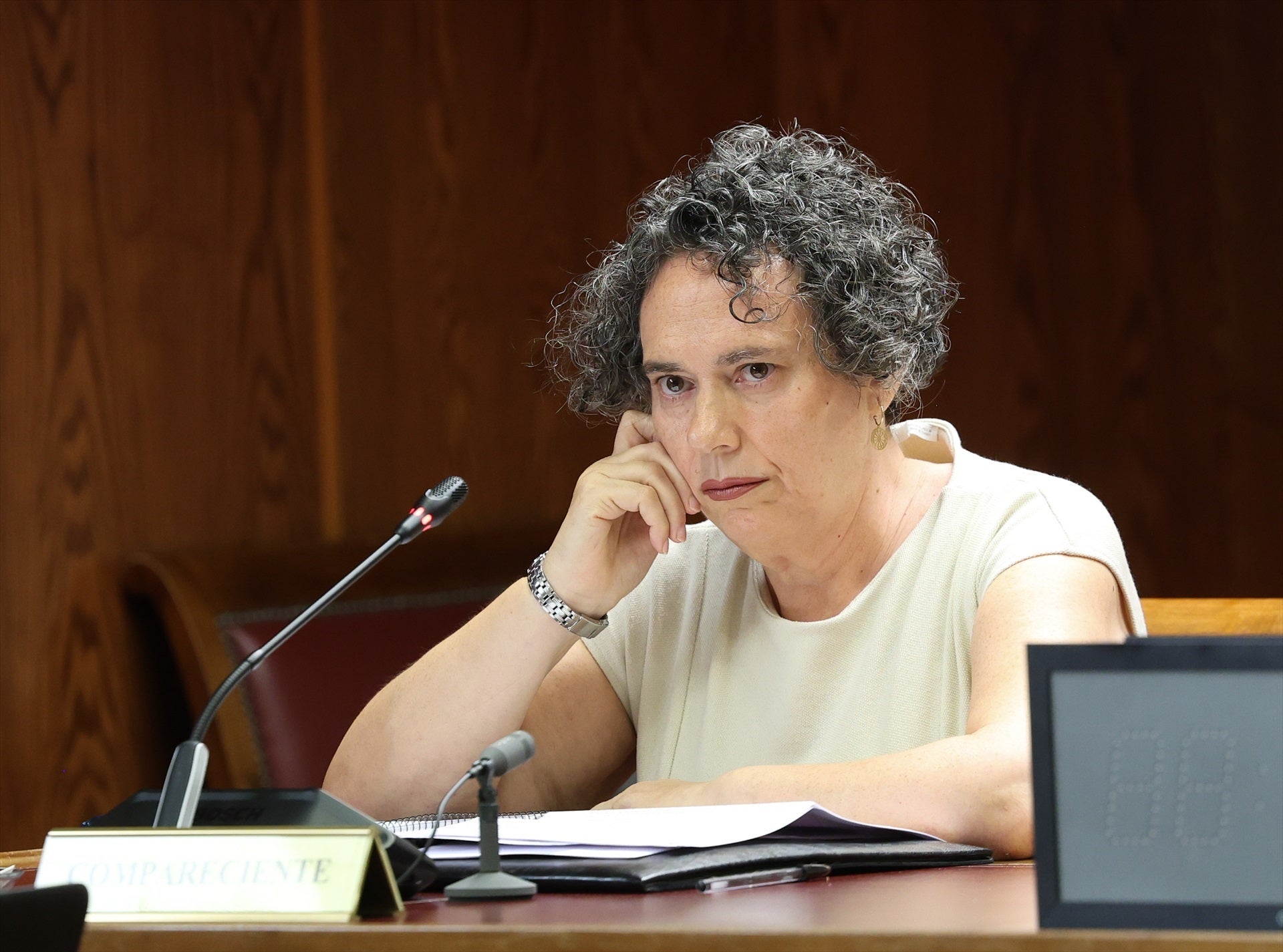 La administrativa del expresidente del Gobierno, José Luis Rodríguez Zapatero, María Gertrudis Alcázar Jiménez, en la comisión del Senado. La administrativa del expresidente del Gobierno, José Luis Rodríguez Zapatero, María Gertrudis Alcázar Jiménez, en la comisión del Senado.
