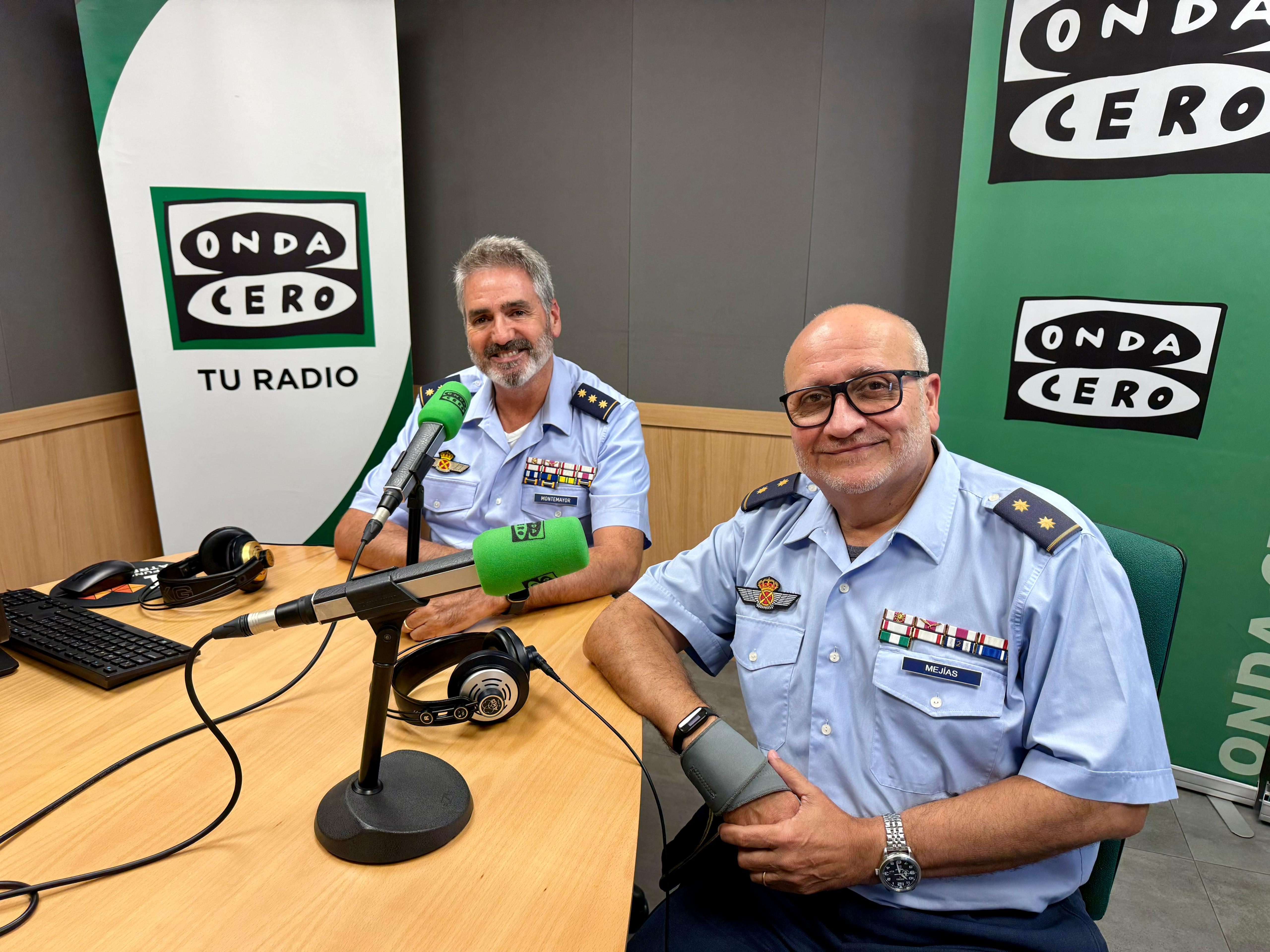 "La Base Aérea de Son San Juan es un portaaviones en el Mediterráneo occidental" episode artwork