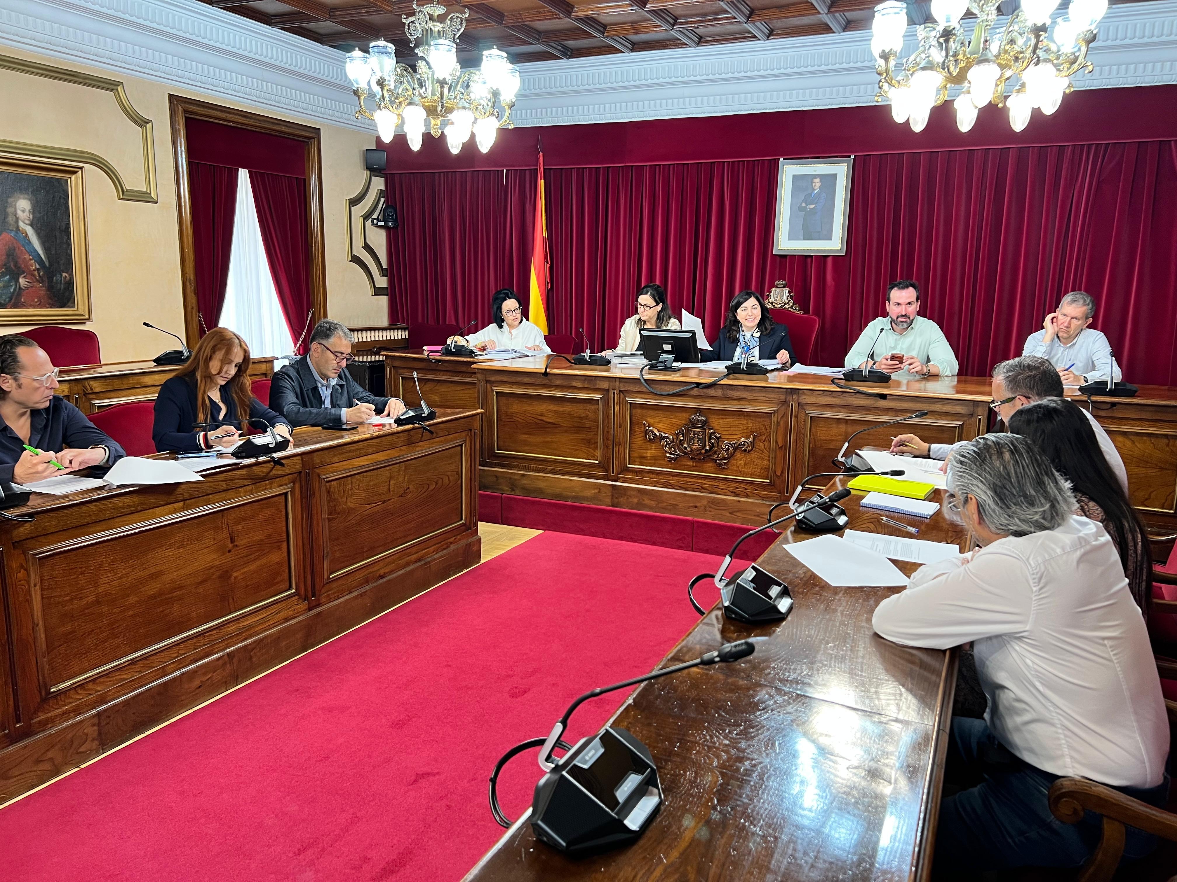 El Concello refuerza la programación de los centros de convivencia con 2,7 millones El Concello refuerza la programación de los centros de convivencia con 2,7 millones
