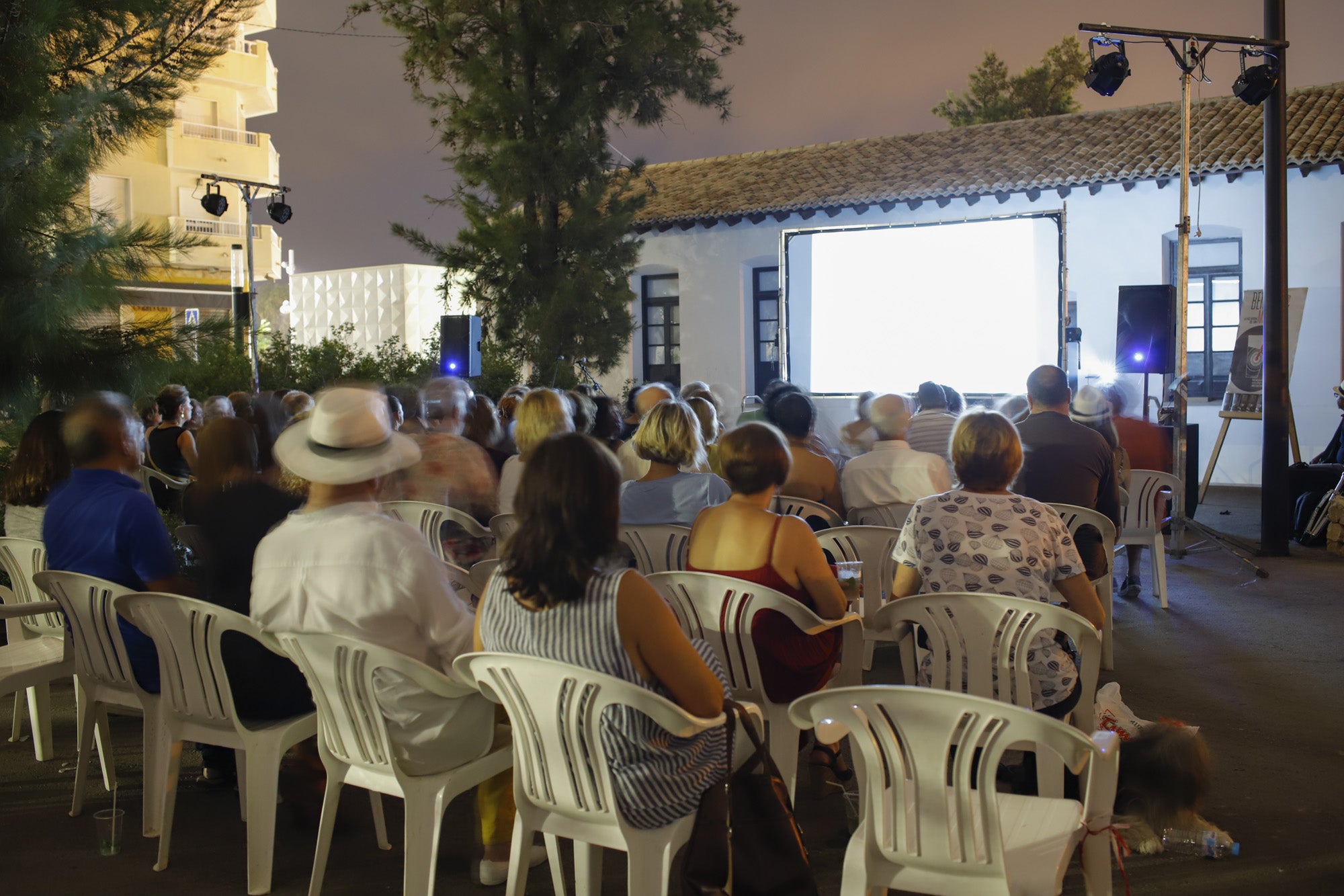 El Festival de Cine de l'Alfàs estrena el ciclo 'Cine al Carrer' con tres películas para toda la familia El Festival de Cine de l'Alfàs estrena el ciclo 'Cine al Carrer' con tres películas para toda la familia