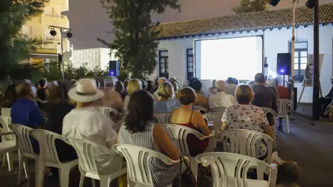 El Festival de Cine de l'Alfàs estrena el ciclo 'Cine al Carrer' con tres películas para toda la familia El Festival de Cine de l'Alfàs estrena el ciclo 'Cine al Carrer' con tres películas para toda la familia