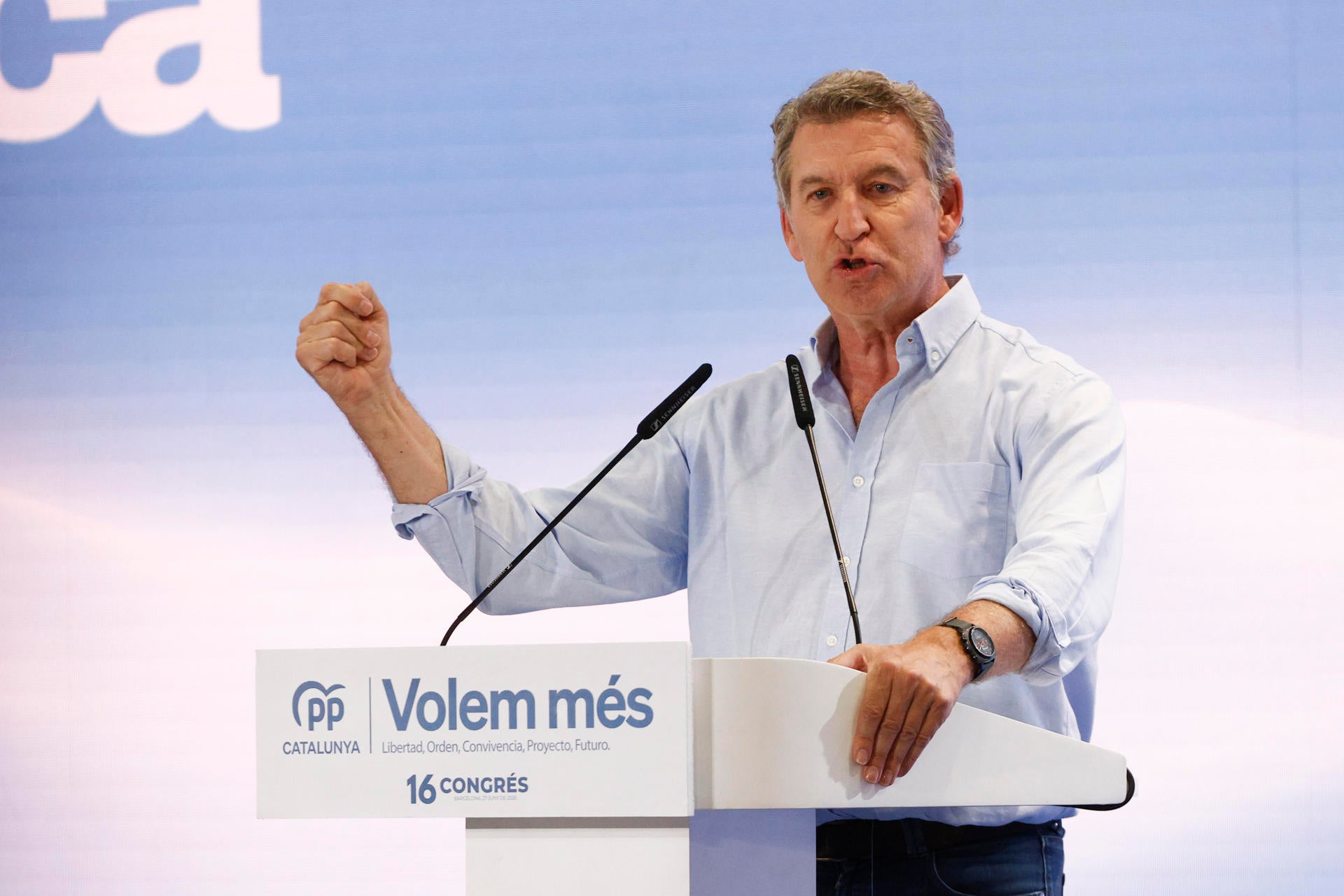 El presidente del PP, Alberto Núñez-Feijóo, interviene en la clausura del XVI Congreso del PP de Cataluña celebrado en Barcelona. El presidente del PP, Alberto Núñez-Feijóo, interviene en la clausura del XVI Congreso del PP de Cataluña celebrado en Barcelona.