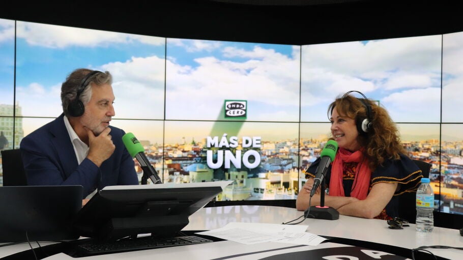 Alejandra Torray junto a Carlos Alsina