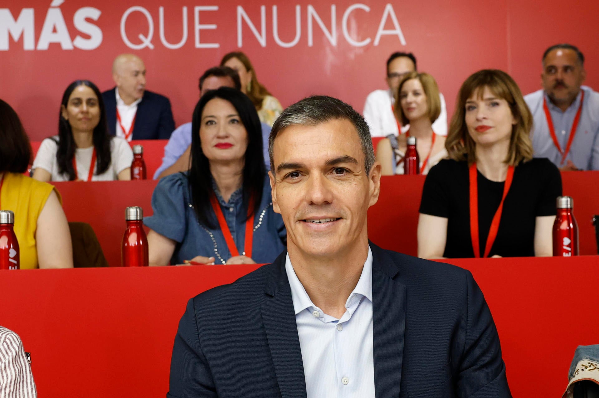 Tertulia: El comité federal aplaude a Sánchez episode artwork
