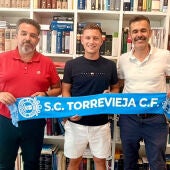El Sporting Costa Blanca Torrevieja perfila su estreno en Tercera Federación con un fichaje, siete renovaciones y grupo confirmado 