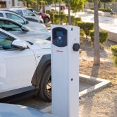 L'Alfàs instala dos nuevos puntos de recarga para vehículos eléctricos con fondos europeos NextGenerationEU