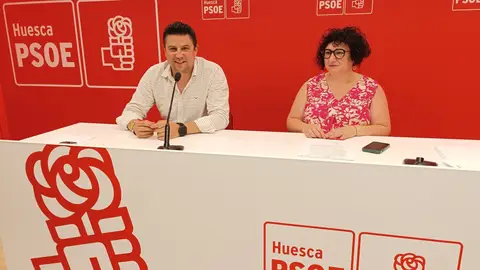 El PSOE critica la política del anuncio y la imagen de Claver en la Diputación Provincial de Huesca El PSOE critica la política del anuncio y la imagen de Claver en la Diputación Provincial de Huesca