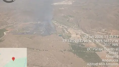 Incendio forestal en el paraje Fuente El Quinto, en Antas (Almería) Incendio forestal en el paraje Fuente El Quinto, en Antas (Almería)