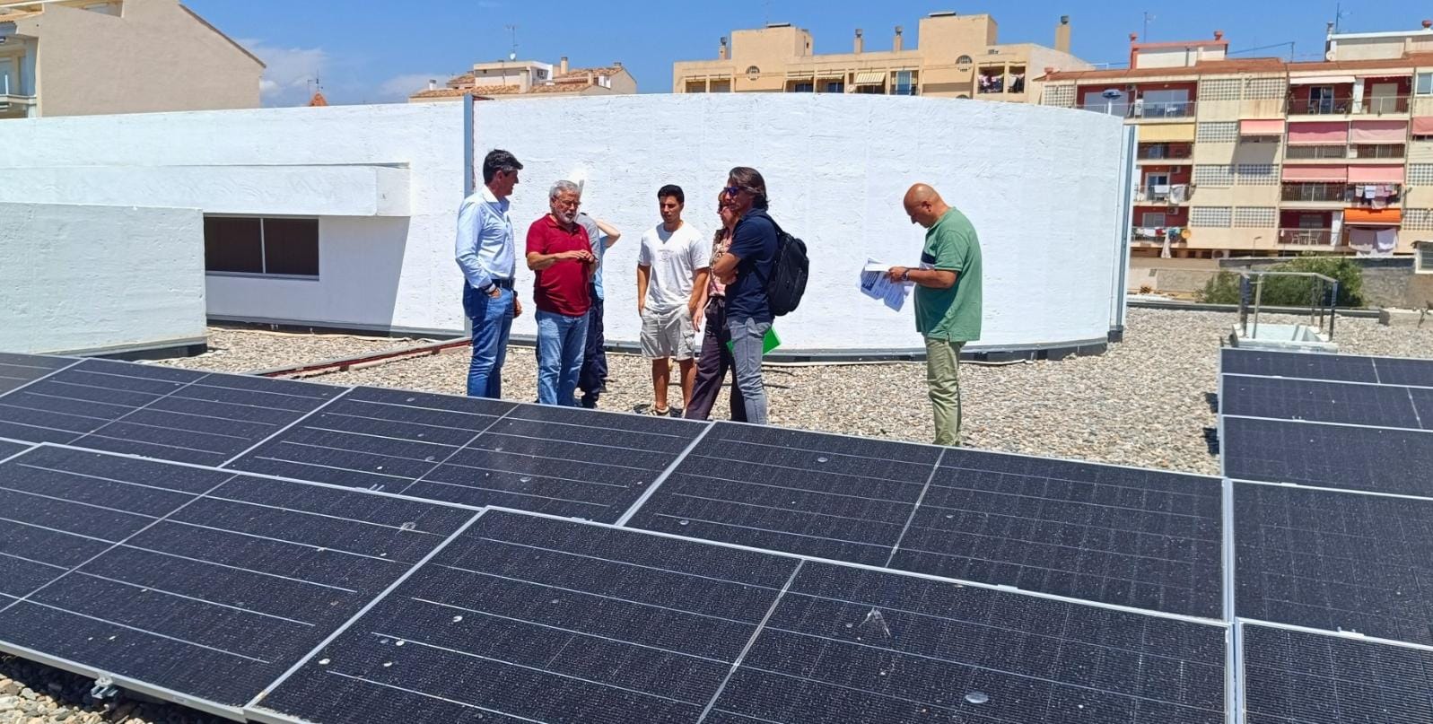 Villajoyosa instala placas solares para el autoconsumo colectivo en cubiertas de cinco edificios municipales Villajoyosa instala placas solares para el autoconsumo colectivo en cubiertas de cinco edificios municipales