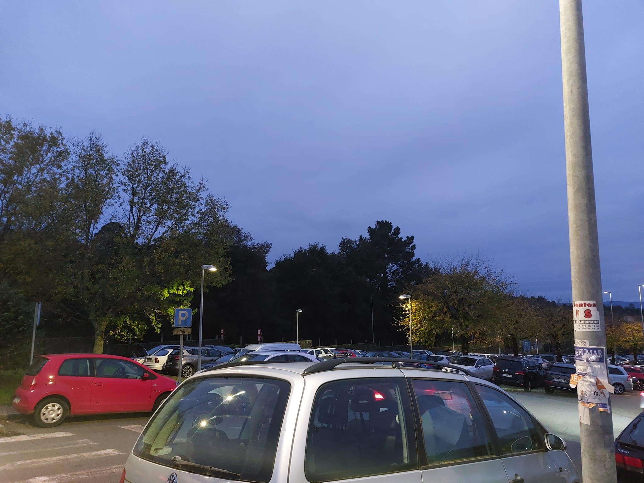 La Xunta construirá un nuevo parking para el Hospital Clínico de Santiago con 1.500 plazas y propone un aparcamiento provisional de unas 500 La Xunta construirá un nuevo parking para el Hospital Clínico de Santiago con 1.500 plazas y propone un aparcamiento provisional de unas 500