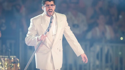 El cantante puertorrique&ntilde;o Bad Bunny, en uno de los conciertos de la gira 'DeB&Iacute; TiRAR M&aacute;S FOToS'.