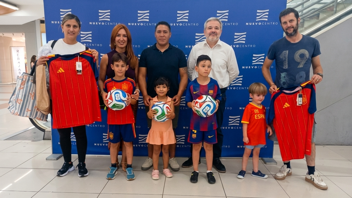 Nuevo Centro entrega los premios de la promoción "Vive el Mundial en Nuevo Centro" Nuevo Centro entrega los premios de la promoción "Vive el Mundial en Nuevo Centro"