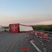 Tallada l’AP-7 a la Pobla de Montornès en sentit sud per l’accident entre un camió i un turisme