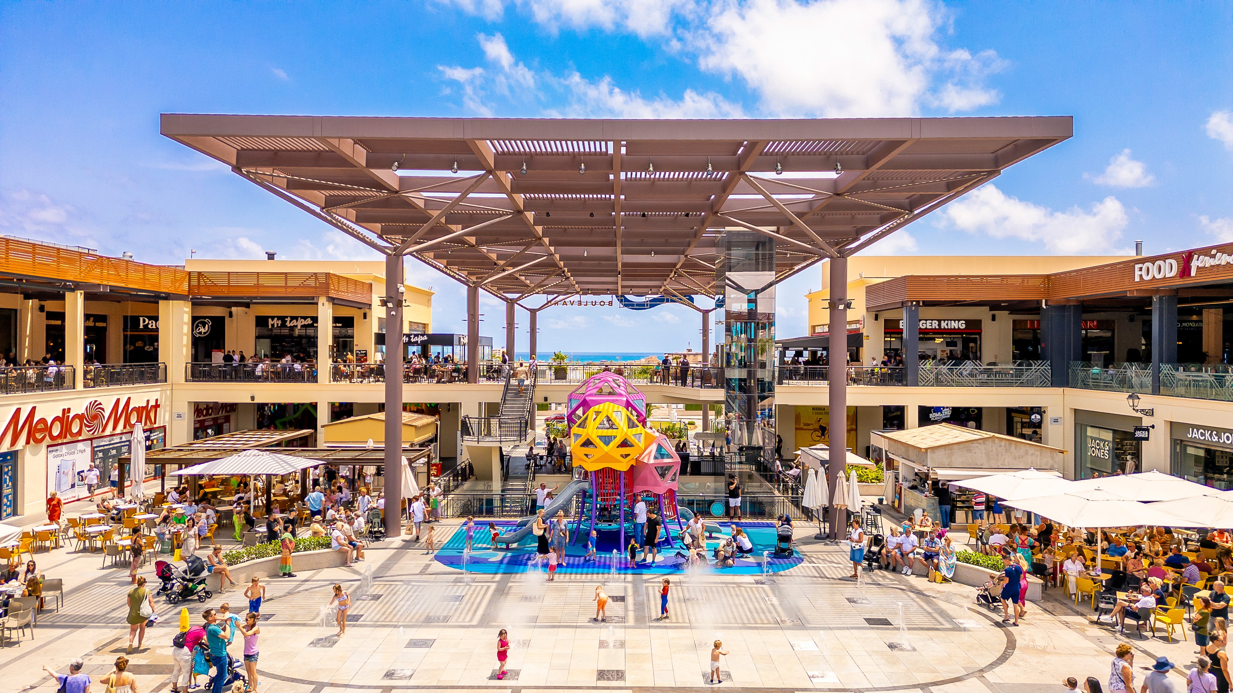 El centro comercial Zenia Boulevard ofrece mas de 50 actividades para toda la familia El centro comercial Zenia Boulevard ofrece mas de 50 actividades para toda la familia