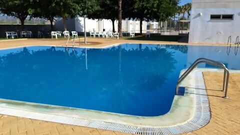 Piscina municipal de Castell&oacute;