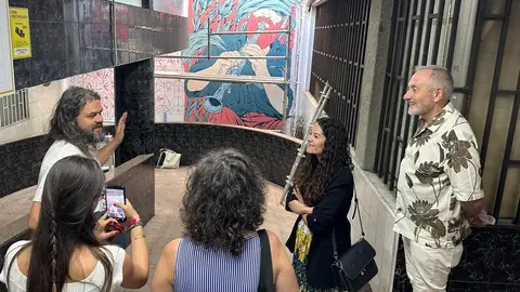 La concejalía de Xucventude transforma las galerías entre Rosalía de Castro y la rúa Nova de Abaixo en un "museo del arte urbana" La concejalía de Xucventude transforma las galerías entre Rosalía de Castro y la rúa Nova de Abaixo en un "museo del arte urbana"