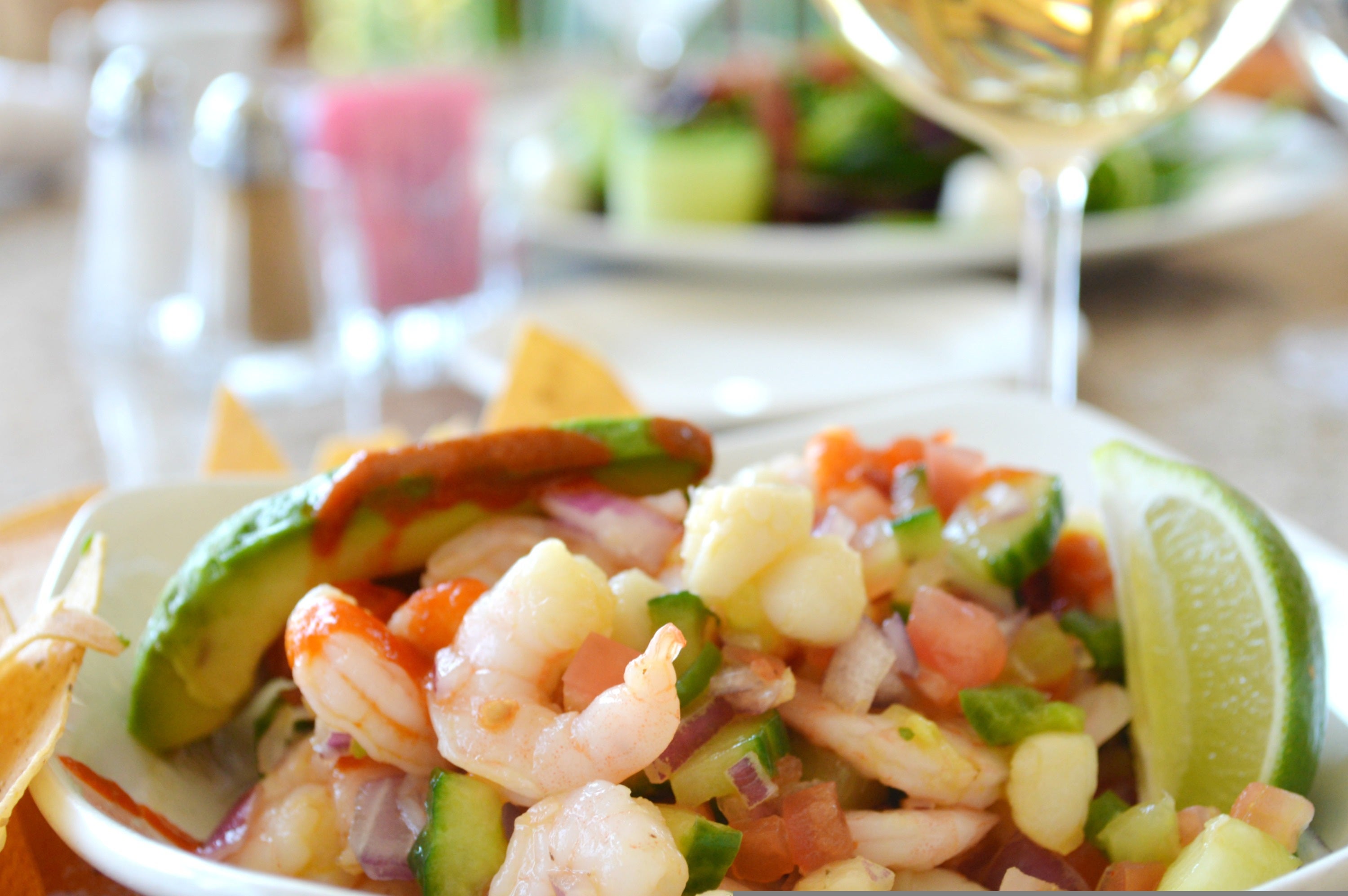 Tony Pérez nos enseña a elaborar un 'ceviche de salpicón', la refrescante fusión de dos clásicos del mar Tony Pérez nos enseña a elaborar un 'ceviche de salpicón', la refrescante fusión de dos clásicos del mar