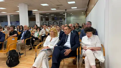Rosa Santos y Benito Tesier durante la jornada Rosa Santos y Benito Tesier durante la jornada