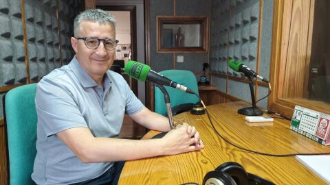 Roberto Algaba en los estudios de Onda Cero Roberto Algaba en los estudios de Onda Cero