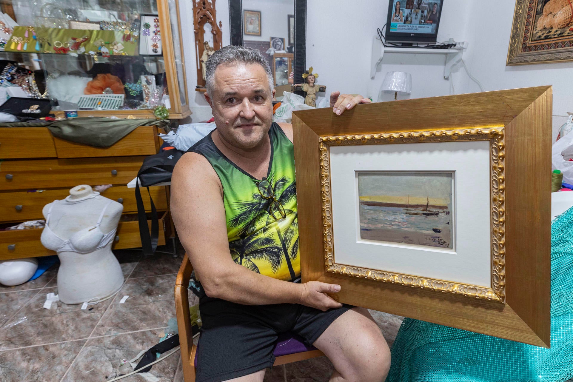 Andrés Hurtado, un vecino de Murcia, muestra el cuadro del pintor valenciano Joaquín Sorolla que encontró en la calle, Andrés Hurtado, un vecino de Murcia, muestra el cuadro del pintor valenciano Joaquín Sorolla que encontró en la calle,