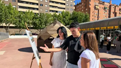 El colegio Alcoraz reconvierte su patio en un espacio más verde y adaptado al clima El colegio Alcoraz reconvierte su patio en un espacio más verde y adaptado al clima