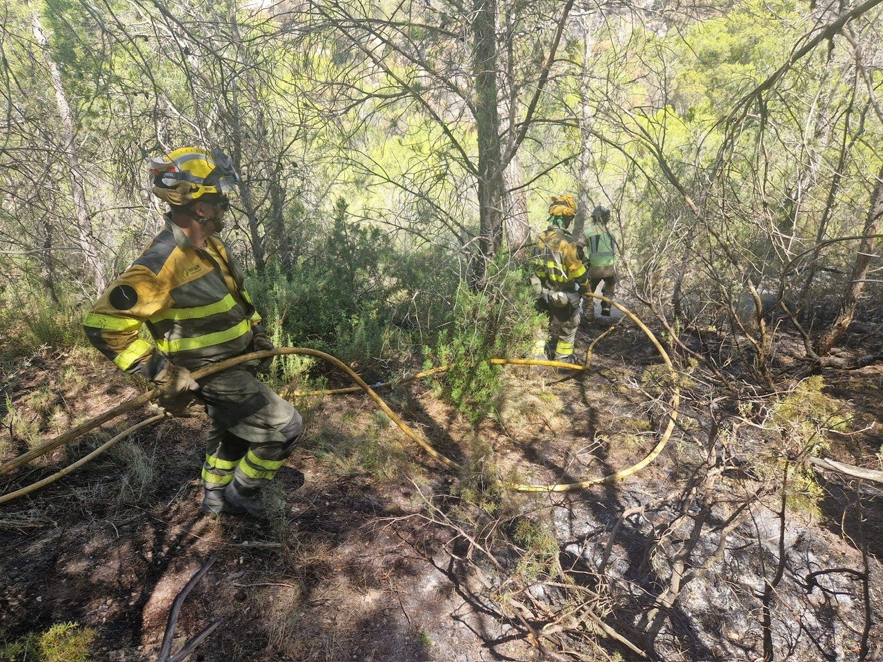 Estabilizado el perímetro del fuego en el incendio de la Sierra de Alcubierre Estabilizado el perímetro del fuego en el incendio de la Sierra de Alcubierre