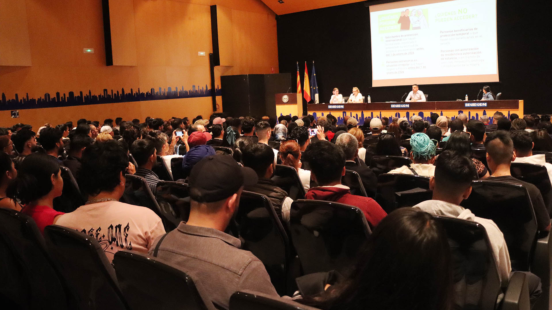 Benidorm tramita más de 2.300 certificados de vulnerabilidad dentro del proceso de regularización extraordinaria Benidorm tramita más de 2.300 certificados de vulnerabilidad dentro del proceso de regularización extraordinaria