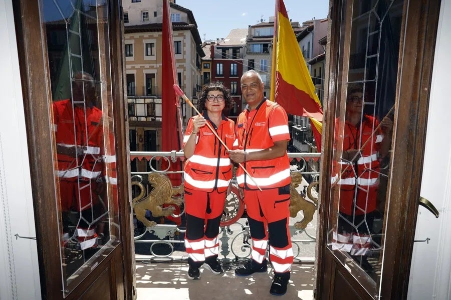Los lanzadores del chupinazo: "Es un momento mágico e inolvidable; se te saltan las lágrimas" Los lanzadores del chupinazo: "Es un momento mágico e inolvidable; se te saltan las lágrimas"