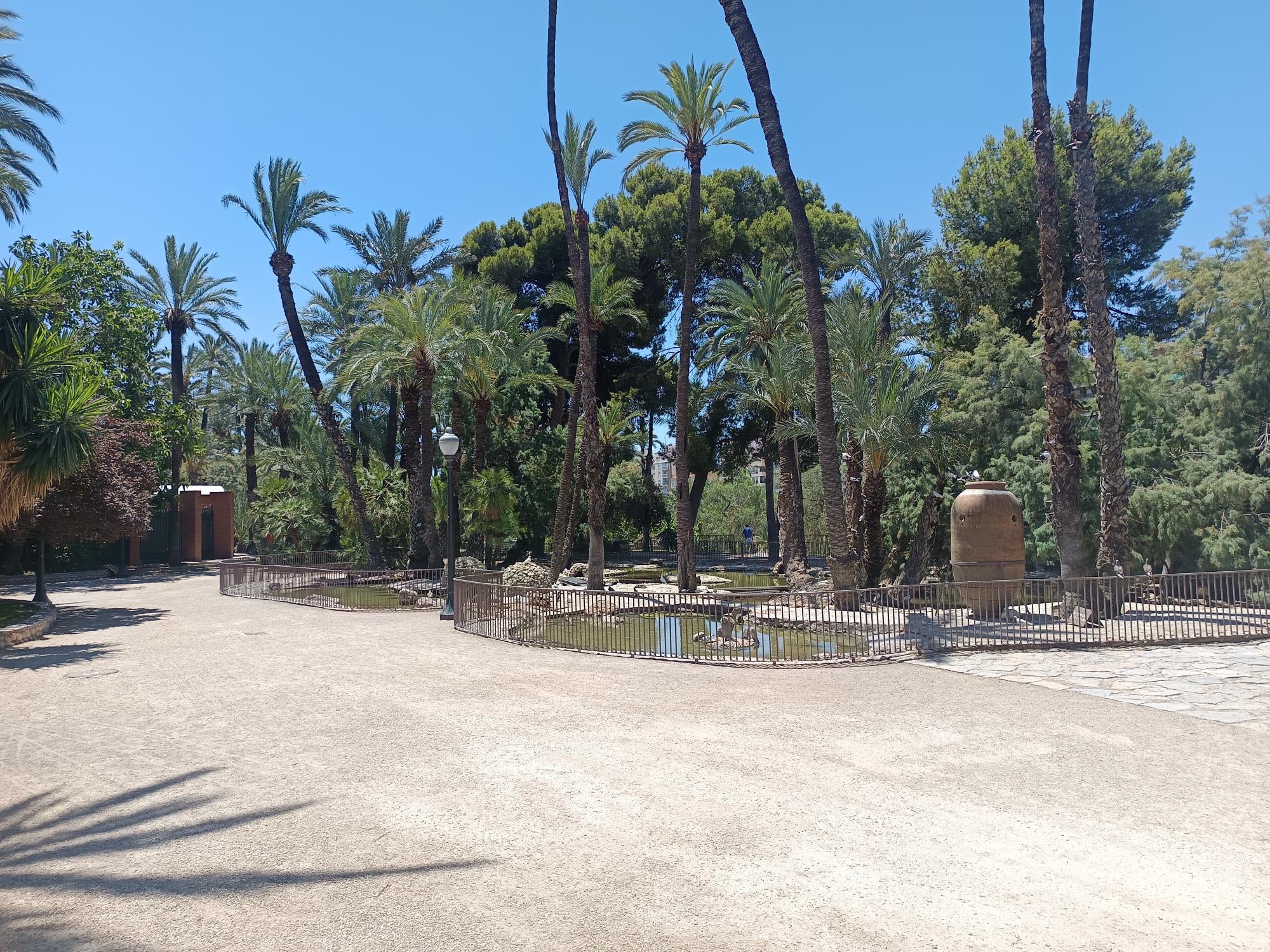 Elche, Crevillent y Santa Pola no esquivan la segunda ola de calor de este verano que se va a prolongar hasta el jueves Elche, Crevillent y Santa Pola no esquivan la segunda ola de calor de este verano que se va a prolongar hasta el jueves