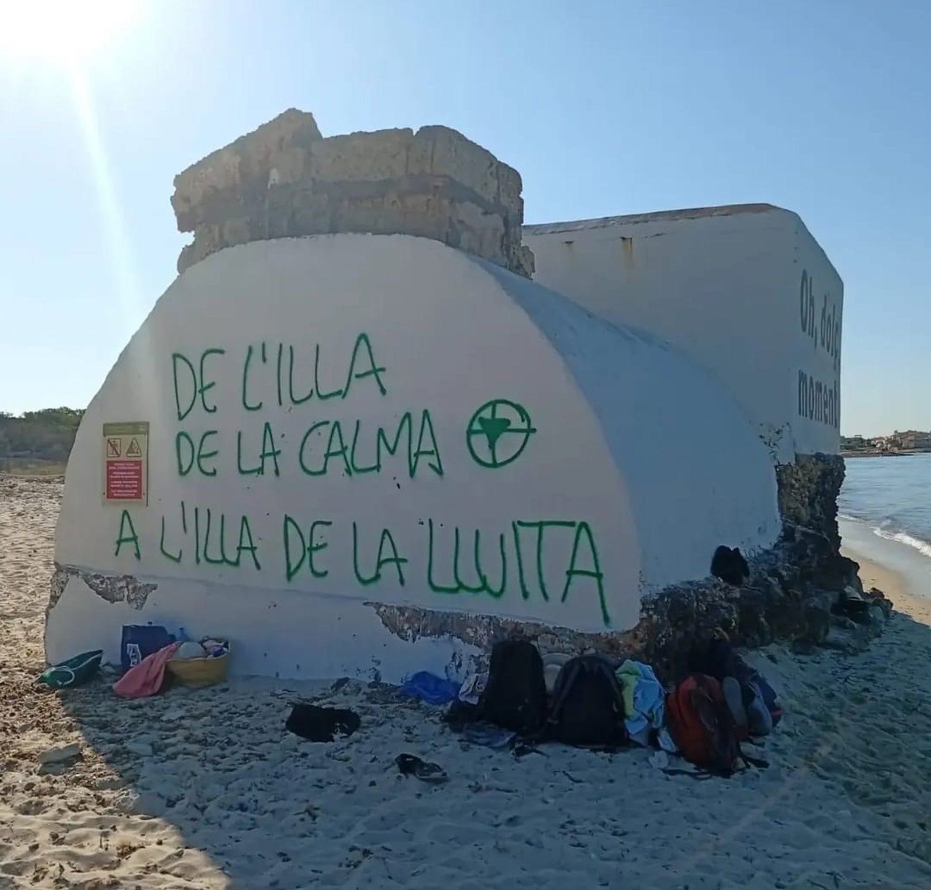 Prohens condena las pintadas vandálicas el día de la cadena humana: "Han tocado es Trenc" Prohens condena las pintadas vandálicas el día de la cadena humana: "Han tocado es Trenc"