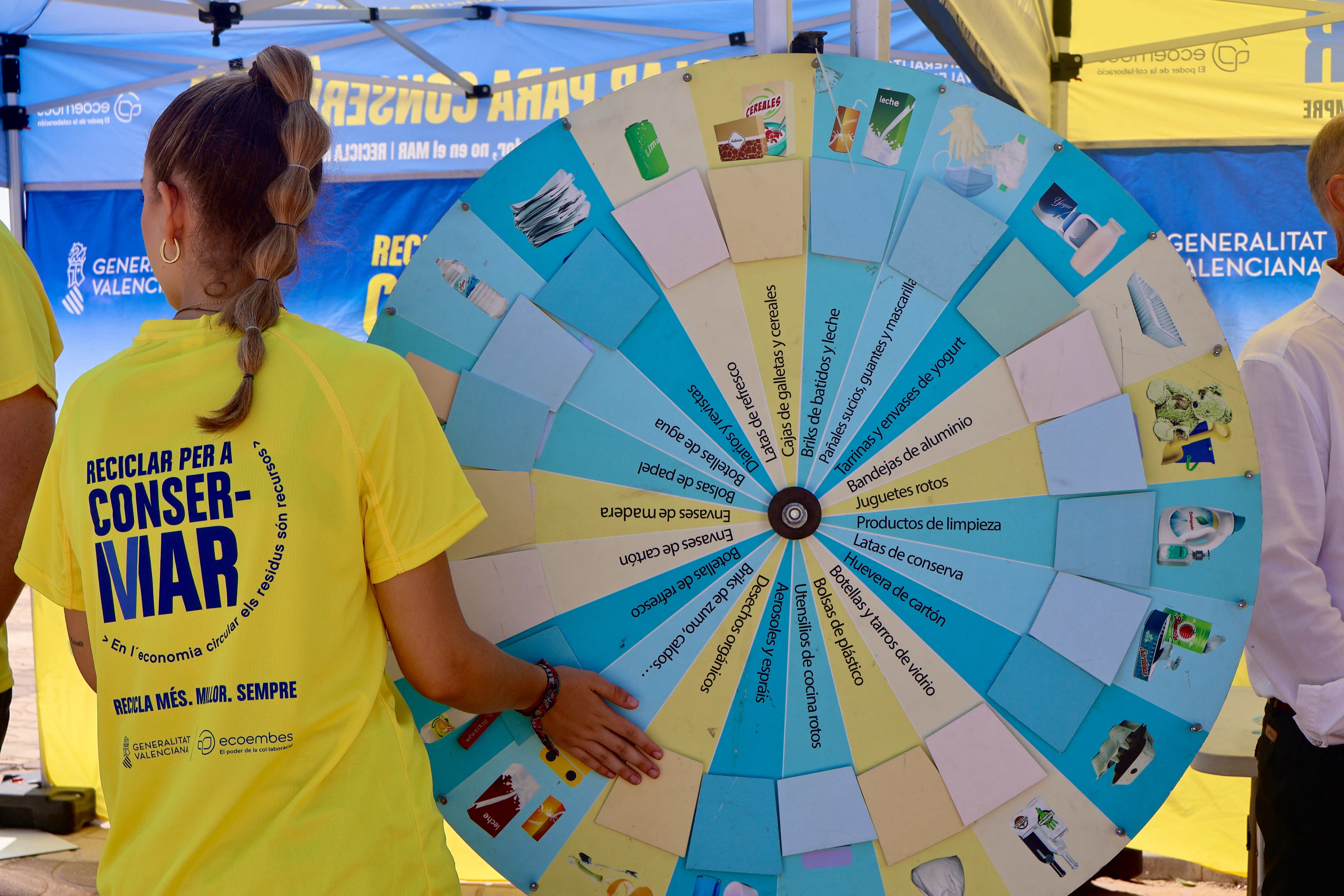 La campaña “Reciclar para ConserMar” llega este jueves y viernes a la playa Centro de Villajoyosa La campaña “Reciclar para ConserMar” llega este jueves y viernes a la playa Centro de Villajoyosa
