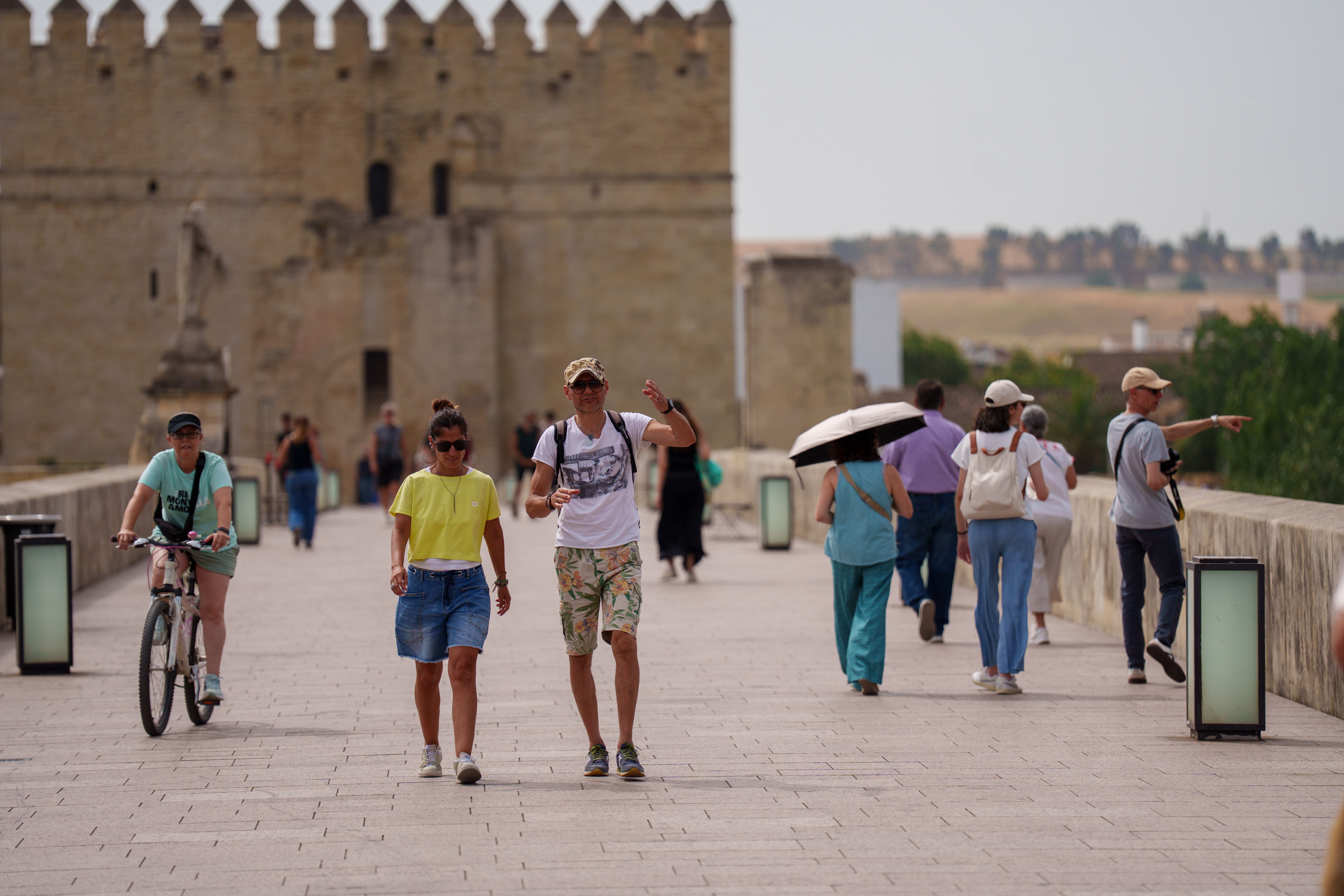 VOTA: ¿España está preparada para recibir 100 millones de turistas extranjeros cada año? VOTA: ¿España está preparada para recibir 100 millones de turistas extranjeros cada año?