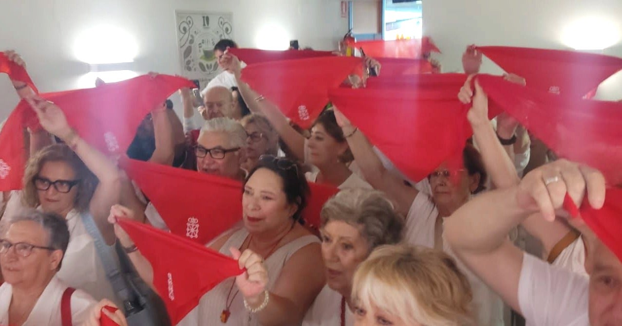 Los navarros de Zaragoza ponen inicio a las Fiestas de San Fermín Los navarros de Zaragoza ponen inicio a las Fiestas de San Fermín