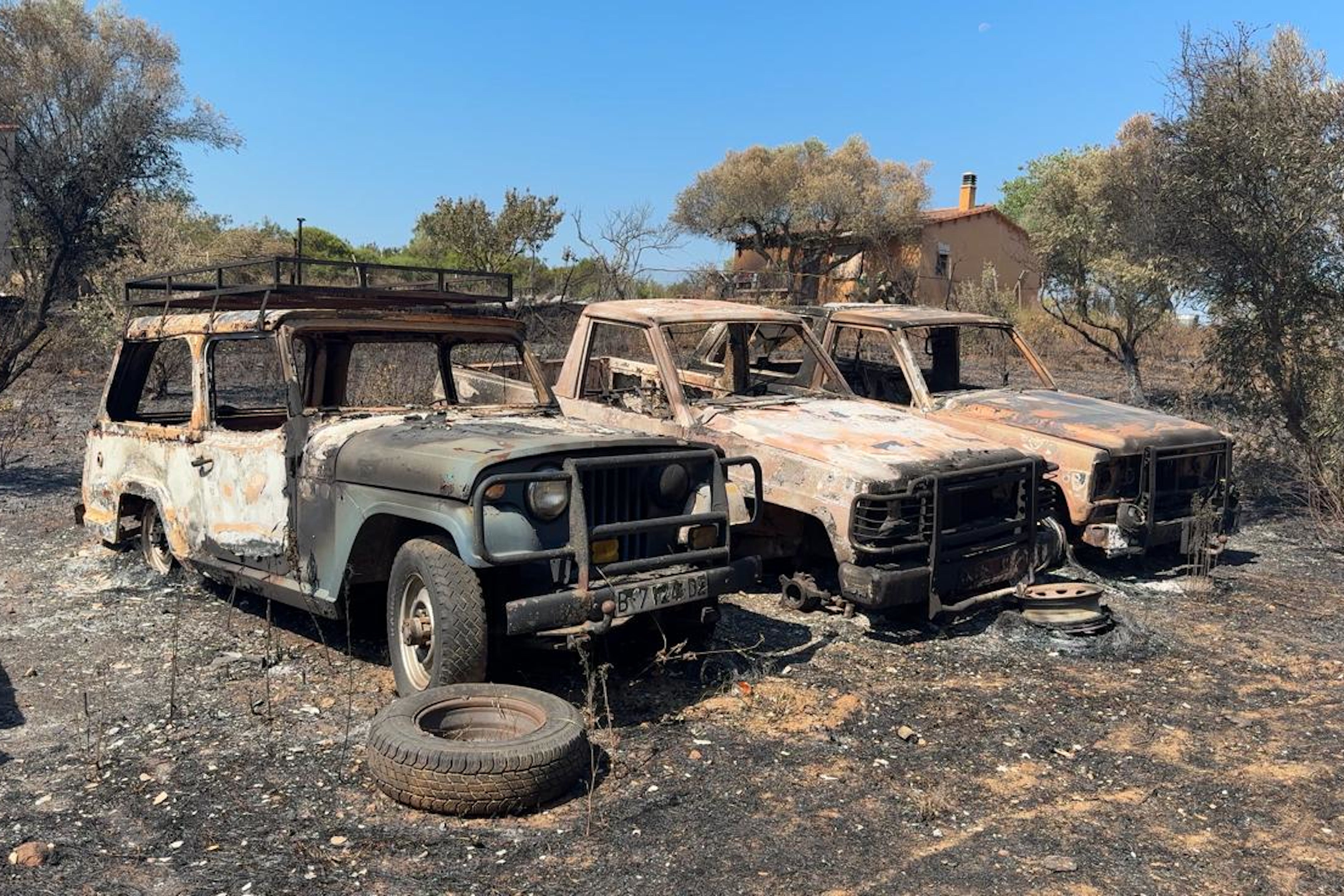 La Bisbal manté les restriccions mentre l’incendi encara no està controlat La Bisbal manté les restriccions mentre l’incendi encara no està controlat