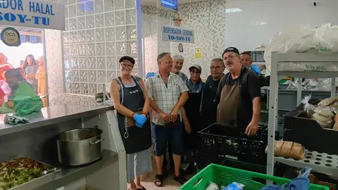 Tres bailaores de flamenco mañana harán las delicias de los transeúntes en forma itinerante recorriendo las calles y plazas Tres bailaores de flamenco mañana harán las delicias de los transeúntes en forma itinerante recorriendo las calles y plazas