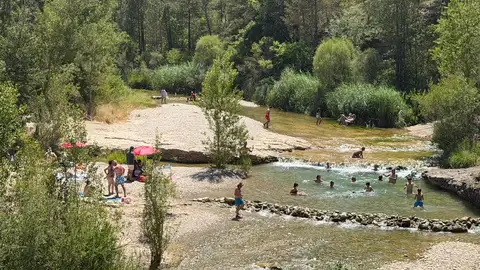 La Generalitat amplia les restriccions per risc extrem d’incendi mentre l’onada de calor s’intensifica a Catalunya La Generalitat amplia les restriccions per risc extrem d’incendi mentre l’onada de calor s’intensifica a Catalunya