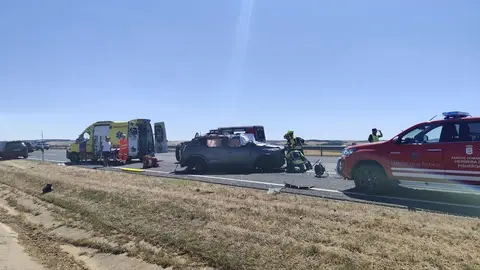 Accidente en la A-67 en Herrera de Pisuerga (Palencia). Accidente en la A-67 en Herrera de Pisuerga (Palencia).