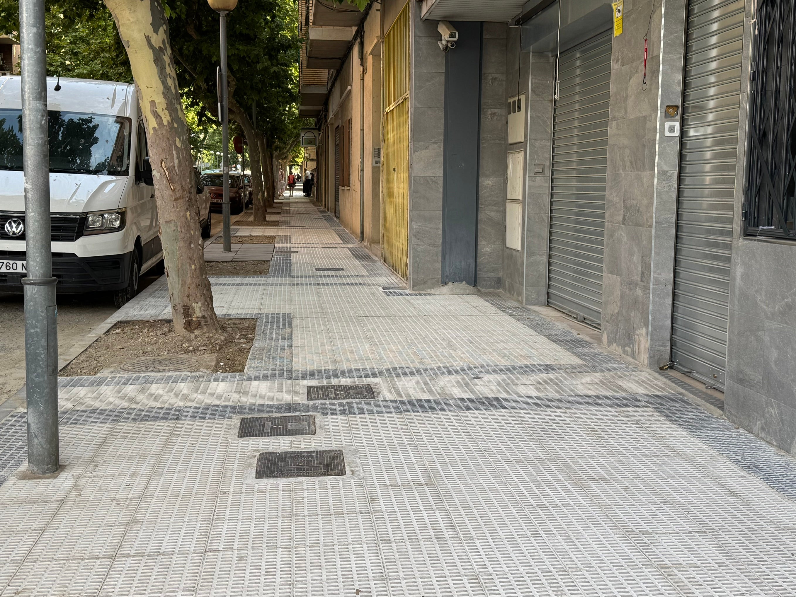 Finaliza la obra de reposición del acerado en la calle Gibraltar Finaliza la obra de reposición del acerado en la calle Gibraltar