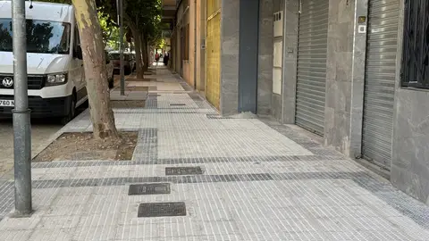 Finaliza la obra de reposición del acerado en la calle Gibraltar Finaliza la obra de reposición del acerado en la calle Gibraltar