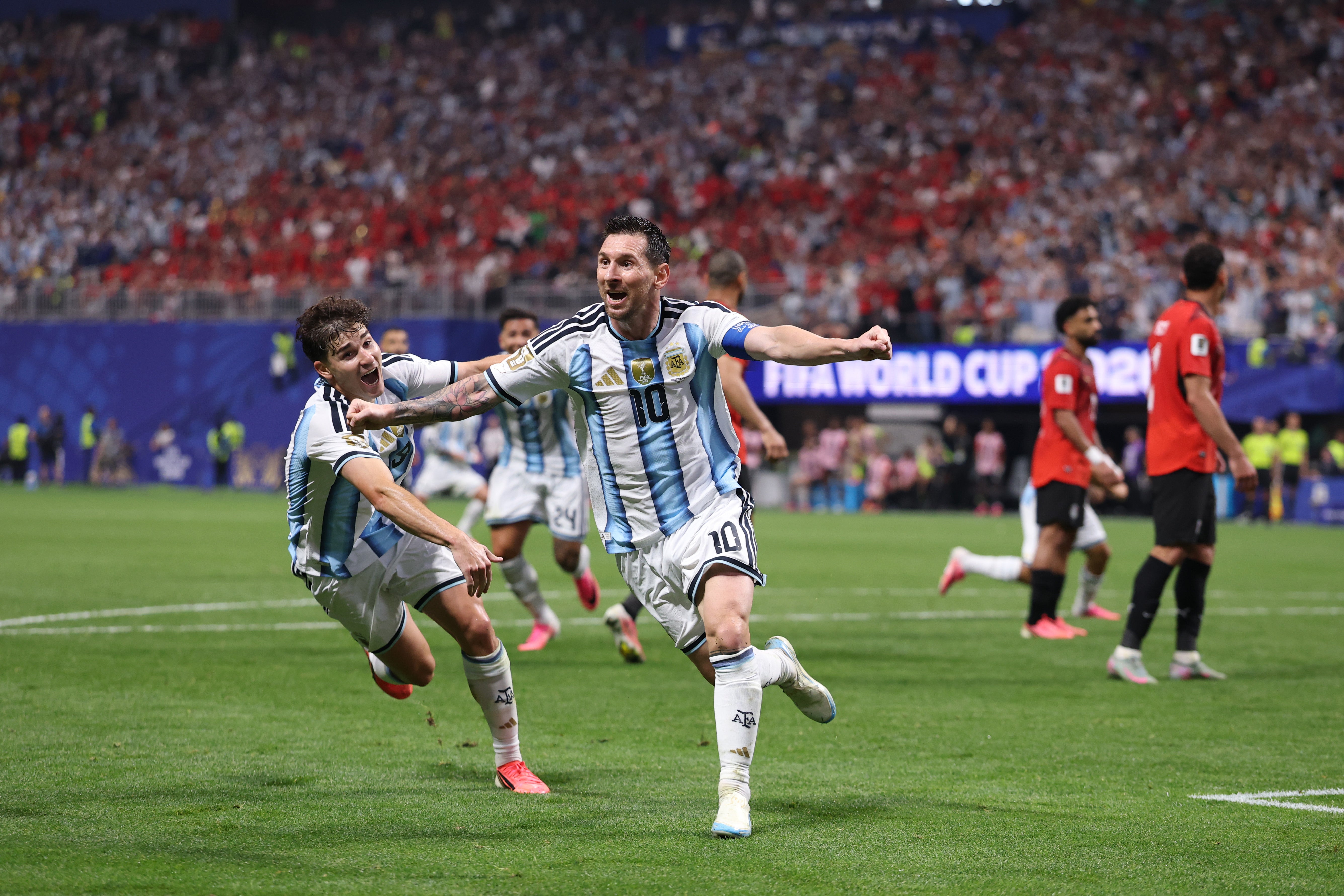 Messi es mayor, bajito y lento: ¿por qué sigue dominando en el Mundial? Messi es mayor, bajito y lento: ¿por qué sigue dominando en el Mundial?
