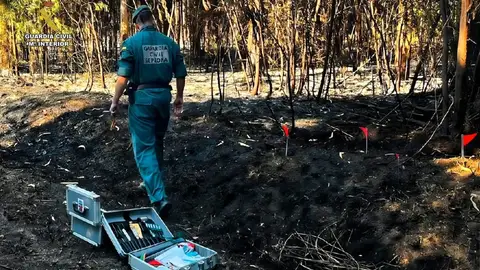 Detenido un vecino de Ordes acusado de varios incendios tras ser sorprendido cuando iniciaba un foco Detenido un vecino de Ordes acusado de varios incendios tras ser sorprendido cuando iniciaba un foco