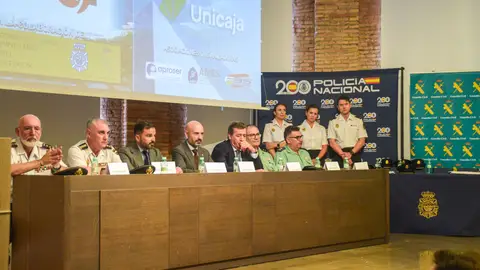 AMES reúne al sector de la seguridad privada en Málaga y reconoce a 147 profesionales por su compromiso y excelencia AMES reúne al sector de la seguridad privada en Málaga y reconoce a 147 profesionales por su compromiso y excelencia