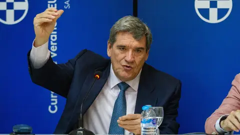 El gobernador del Banco de España, José Luis Escrivá, imparte una ponencia académica. El gobernador del Banco de España, José Luis Escrivá, imparte una ponencia académica.
